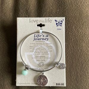 Kohl’s expandable Bangle, New